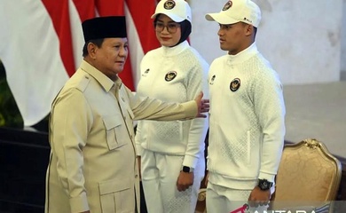 Tổng thống Indonesia choáng váng với số lượng HCV SEA Games và áp lực tiền thưởng