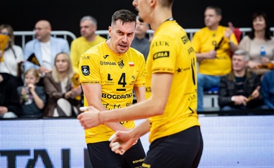 Lublin giành chiến thắng áp đảo trước Warszawa