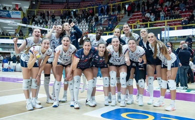 La Reale Mutua Fenera Chieri 76 giành 3 điểm cuối cùng của năm 2025