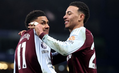 Siêu dự bị Watkins giúp Aston Villa hạ gục Chelsea và thắng 11 trận liên tiếp