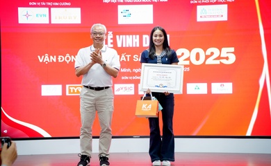 Mỹ Tiên được vinh danh kình ngư xuất sắc nhất năm sau kỳ SEA Games đầy sóng gió