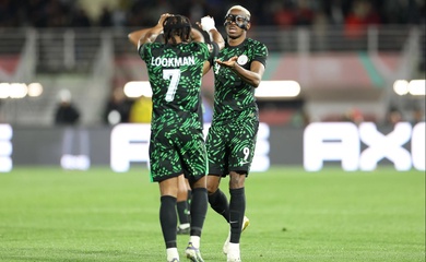 Kết quả Cúp châu Phi: Osimhen dành tặng một bàn thắng cho trọng tài biên