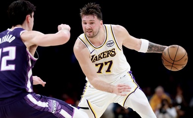 Chấm dứt tháng 12 tệ hại, Los Angeles Lakers "hủy diệt" Kings với cách biệt 24 điểm
