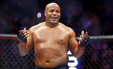 Daniel Cormier sẵn sàng đấu Jon Jones lần cuối trên sàn vật, không phải tại UFC