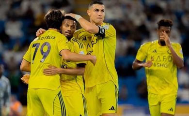 Cristiano Ronaldo ghi bàn bằng... lưng và khép lại năm 2025 bằng con số ấn tượng