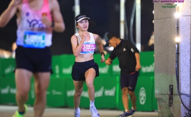 Á quân 21 km nữ có kỷ lục cá nhân khi so tài với Nguyễn Thị Oanh ở đường chạy VIHM 2026 powered by Herbalife