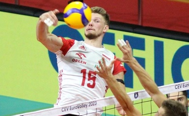 Pol M. Kochanowski phải ngồi ngoài dài hạn vì chấn thương đầu gối