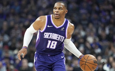 Russell Westbrook xô đổ kỷ lục của Oscar Robertson, trở thành PG ghi điểm vĩ đại nhất lịch sử NBA