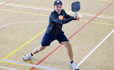 Rời ánh đèn sân đấu, Daniel Moore viết câu chuyện pickleball mới tại Nhật Bản