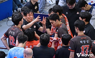 Set thua 11-25 gây sốc, OK Savings Bank tự đánh mất thế trận trước KEPCO