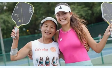 Pickle Peacock: Mẹ Anna Bright và câu chuyện thời trang pickleball đầy sắc màu