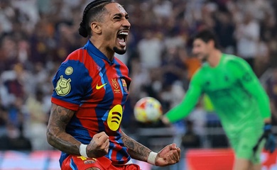 Người hùng Raphinha giúp Barcelona đánh bại Real Madrid và giành Siêu cúp