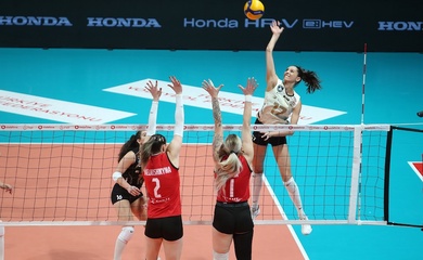 VakıfBank tiếp tục chuỗi bất bại ở Sultanlar Ligi bằng chiến thắng thuyết phục