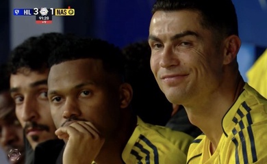 Ronaldo tiếp tục hướng tới mốc 1.000 bàn thắng và cử chỉ gây tranh cãi khi bị thay người