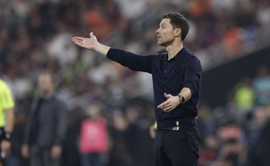 Xabi Alonso dám đối đầu và chống lệnh của Florentino Perez