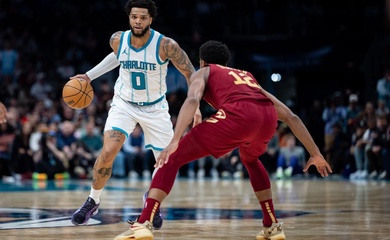 Lakers bị Klutch Sports "ép" mua De’Andre Hunter hoặc Miles Bridges trước NBA Trade Deadline?