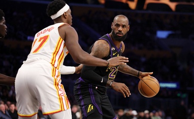 LeBron James tuổi 41: Ra sân back-to-back, suýt lập triple-double lịch sử giúp Lakers đè bẹp Hawks