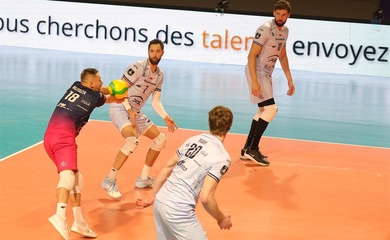 Projekt Warszawa ngược dòng ấn tượng, chiếm ngôi đầu bảng PlusLiga nam