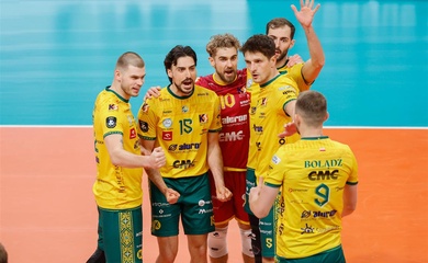 Zawiercie thị uy sức mạnh, Slepsk Suwałki giành chiến thắng bản lề tại PlusLiga