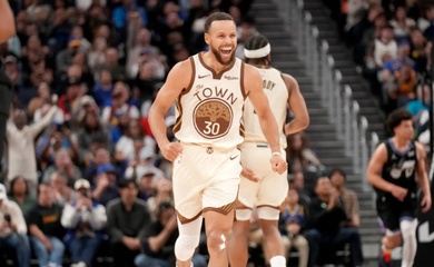Kỷ lục vô tiền khoáng hậu tại NBA: Chuỗi trận "nã pháo" 3 điểm của Warriors