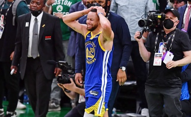 Chi 64 tỷ đồng cho áo thi đấu của Stephen Curry, "đại gia" giấu tên xác lập kỷ lục NBA