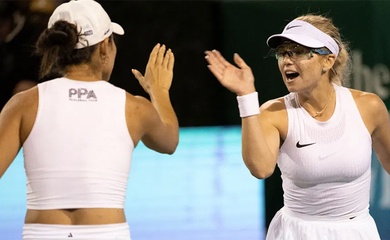 Waters và Bright giành danh hiệu đôi nữ thứ 15 sau chung kết căng thẳng