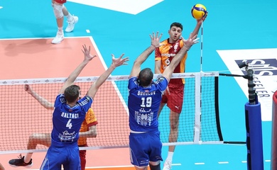 Halkbank và Fenerbahçe vấp ngã, Ziraat Bankkart siết chặt ngôi đầu Efeler Ligi