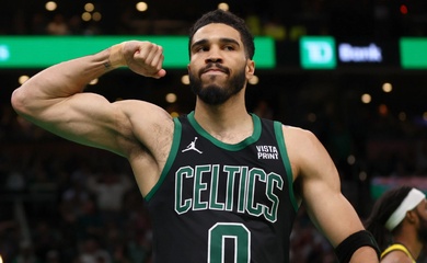 Ngôi sao trăm triệu đô la Mỹ của Boston Celtics đăng video tập luyện cực căng: Tăng tốc đến ngày tái xuất