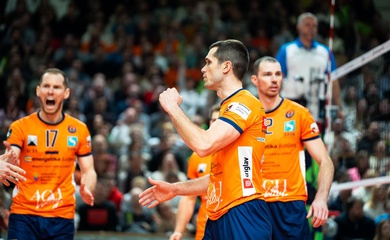 Ljubljana giành chiến thắng đầu tiên tại bảng A CEV Champions League