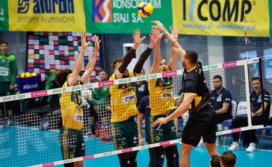 Barkom gây sốc tại Warszawa, ZAKSA nối dài mạch thắng ở PlusLiga