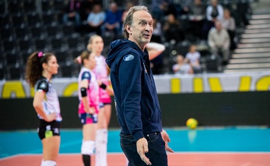 CLB hàng đầu nước Ý - Novara khẳng định niềm tin tuyệt đối vào HLV Lorenzo Bernardi