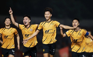 Khủng hoảng lực lượng chưa từng có, Thanh Hóa vẫn thắng sốc nhờ “sát thủ” Lào