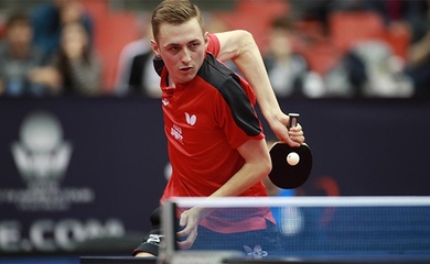 Cú đánh sau lưng: Đỉnh cao kỹ thuật và tính ứng biến trong bóng bàn