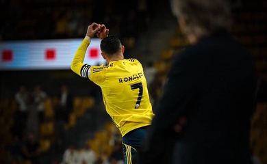 Cristiano Ronaldo lập cú đúp giúp Al Nassr thắp sáng giấc mơ vô địch