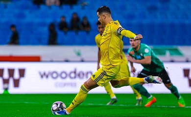 Cristiano Ronaldo tiến thêm một bước đến mục tiêu 1000 bàn thắng