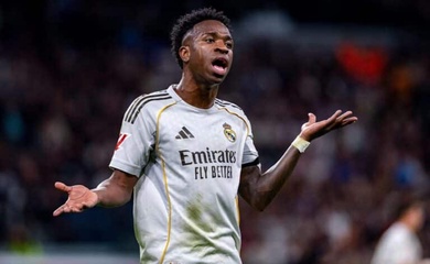 Real Madrid thua sốc trên sân nhà, cuộc đua vô địch thêm chông gai