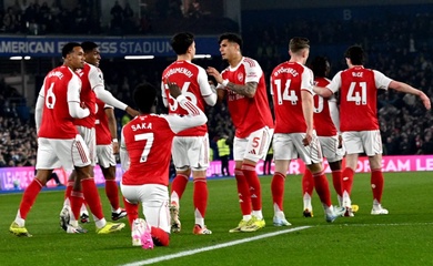Arsenal gia tăng cách biệt lên 7 điểm nhờ màn chia điểm tai hại của Man City