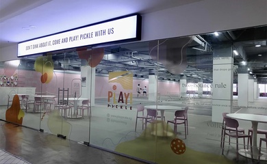 Chơi pickleball, uống cà phê, nghe nhạc: Sự kiện “3 trong 1” gây chú ý tại Singapore