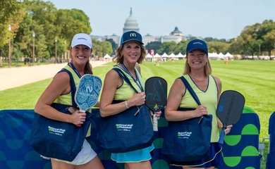 Khởi nghiệp từ pickleball: Thời trang thể thao gắn với cuộc chiến chống Alzheimer