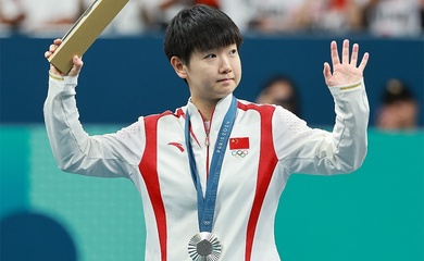 Nụ cười trên bục huy chương, nước mắt sau hậu trường: Khoảnh khắc ít người biết của Sun Yingsha sau chung kết Olympic Paris