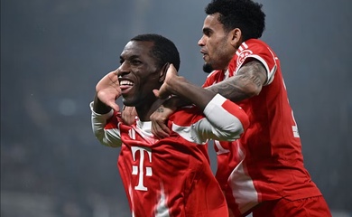 Bayern Munich hủy diệt Atalanta ngay trên sân khách bằng kỷ lục vô tiền khoáng hậu