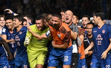 Thi đấu thiếu người, đại diện Thái Lan vẫn vào tứ kết Cúp C1 châu Á