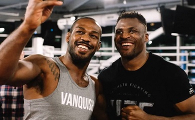 Francis Ngannou "đổ thêm dầu vào lửa", xúi giục Jon Jones rời UFC để kiếm 30 triệu USD