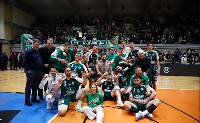Panathinaikos thắng đối thủ truyền kiếp trận mở màn bán kết giải bóng chuyền Hy Lạp