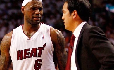 Thách thức thời gian: Erik Spoelstra ngả mũ trước sự bền bỉ phi thường của LeBron James