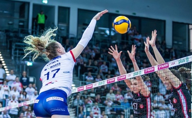 Budowlani đối đầu Chemik: Cuộc chiến cân não giữa phong độ và truyền thống