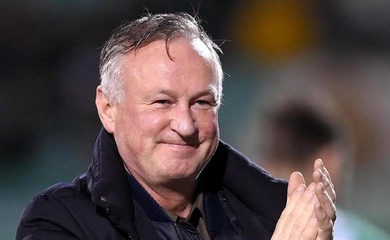 HLV Bắc Ireland thách thức Italia: "Bây giờ họ không còn Totti và Del Piero nữa"