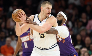 Ba lần giành MVP NBA, Nikola Jokic vẫn trăn trở vì chưa biết cách... quát tháo đồng đội