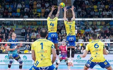 Perugia vượt qua trận tứ kết Champions League bằng 5 set đầy cam go trước Guaguas