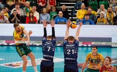 ZAKSA gây sốc khi đánh bại hạt giống số 1 trong màn lội ngược dòng 5 set